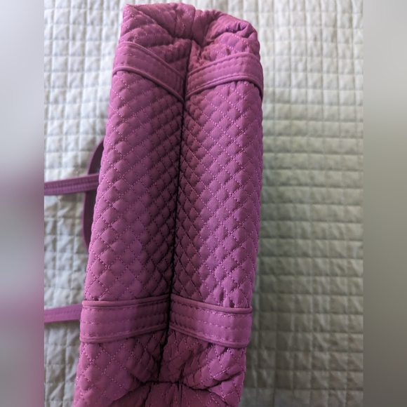 Vera Bradley Iconic Small Vera Tote Gloxinia EUC - Picture 5 of 5